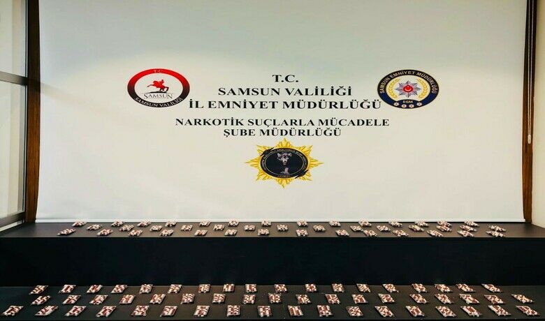 Motosiklette 2 bin 300 adet sentetik ecza ele geçirildi: 1 gözaltı
