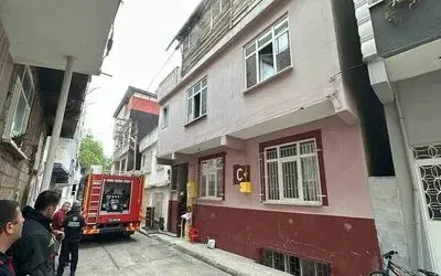 Samsun’da ev yangını: Anne ve kızı dumandan etkilendi

