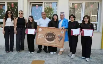 Samsunlu öğrencilerden "Sıfır Atıkla Sanat Yarışması"nda Türkiye birinciliği
