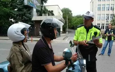 Samsun’da Dünya Motosiklet Günü’nde polislerden sürücülere "güvenli sürüş" uyarısı
