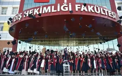 OMÜ Diş Hekimliği Fakültesi’nde mezuniyet sevinci
