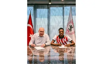 Samsunspor, Hollandalı Anthony Musaba ile 4 yıllık sözleşme imzaladı
