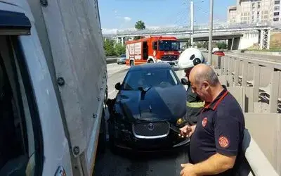 Samsun’da kamyon ile otomobil çarpıştı
