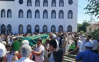 Baraj gölünde boğulan 2 genç son yolculuğuna uğurlandı
