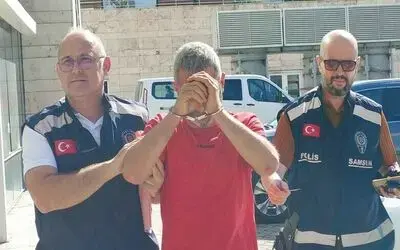 Eşini ve kızını hastanelik etti, polise bıçak çekip direndi
