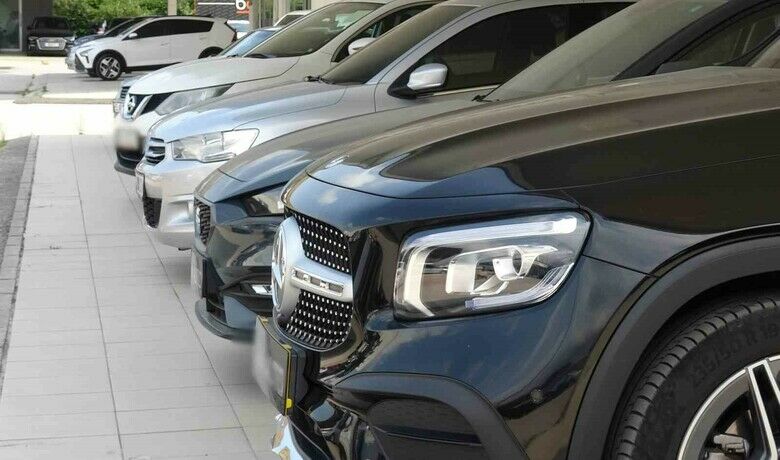 İkinci el otoda alt segment revaçta
 - Samsun’da ikinci el otomobil piyasasında en çok tercih edilen araçlar, 300 ila 800 bin TL arasındaki alt segment otomobiller oldu. Esnaf, yüksek faiz oranları nedeniyle satışların yavaşladığını ancak kaliteli araçların hâlâ alıcı bulduğunu belirtiyor.