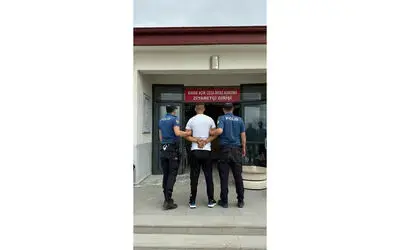 Hırsızlık suçundan 8 yıl 4 ay hapis cezası bulunan hükümlü yakalandı
