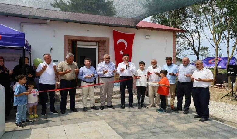 Tütüncüler Mahallesi Kur’anKursu dualarla hizmete açıldı - Samsun’un Bafra ilçesine bağlı Tütüncüler Mahallesi’nde yapımı tamamlanan Kur’an kursu, düzenlenen törenle dualar eşliğinde hizmete açıldı.