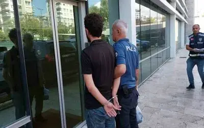 Uyarıya sinirlenen mühendis bekçilere saldırdı
