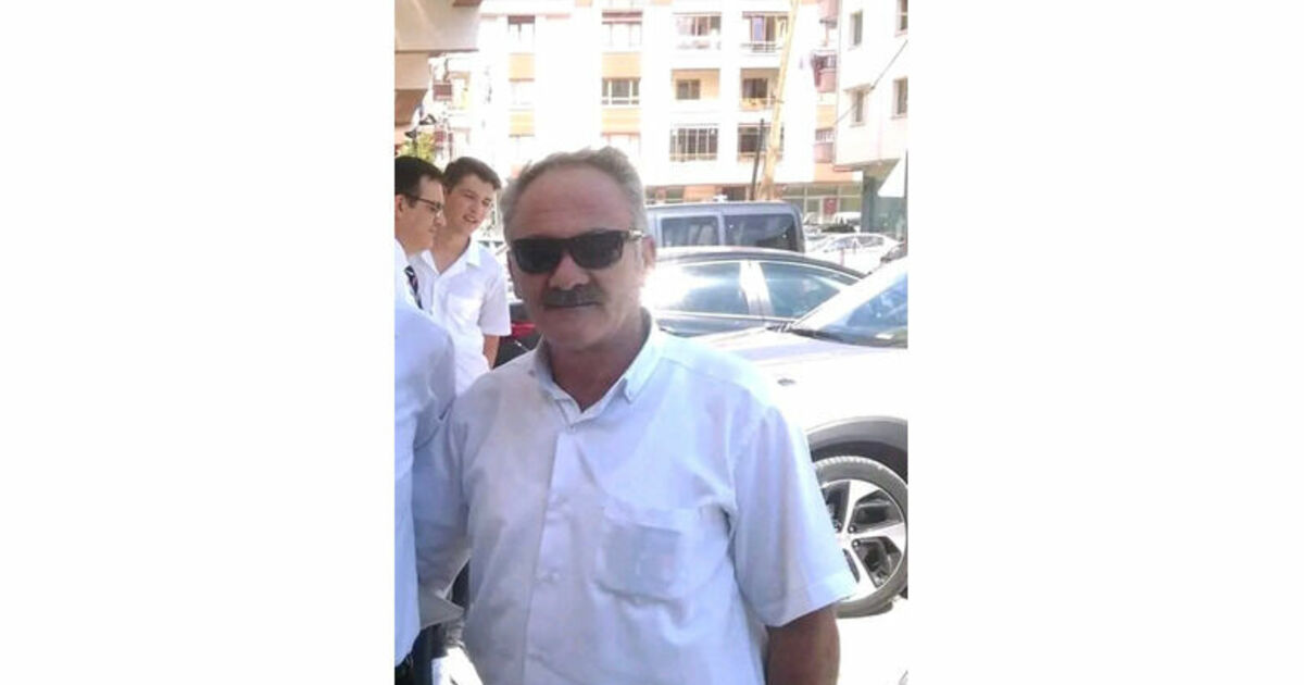Avni Dere Vefat Etti
