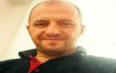 Ampul değiştirmek için çıktığı direkten düşerek hayatını kaybetti
