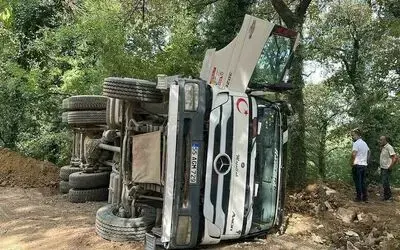 Samsun’da hafriyat kamyonu devrildi: 1 yaralı
