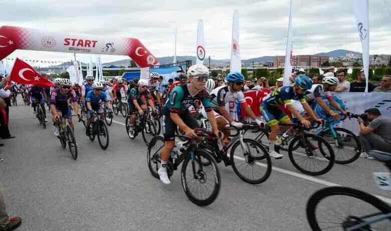 Kurtuluş Yolu Bisiklet Turu Samsun’da başladı
 - Samsun’da, 23 ülkeden 109 sporcunun katıldığı Kurtuluş Yolu Bisiklet Turu başladı.