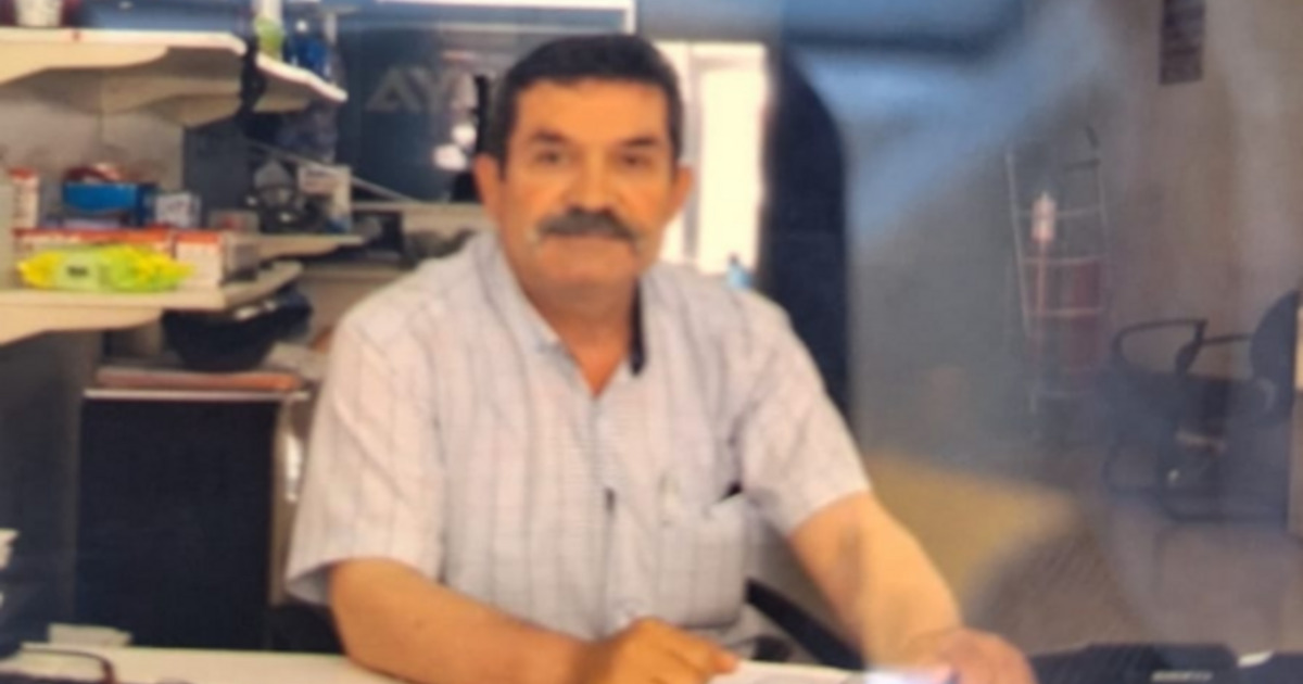 Nami Sezer Vefat Etti