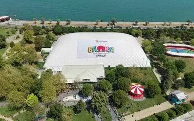 600 çocuk aynı anda oynayabiliyor: Türkiye’nin en büyük kapalı şişme oyun parkı Samsun’da açıldı
