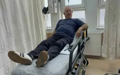 Darbedilen kadını kurtarmak isterken kendisi saldırıya uğradı

