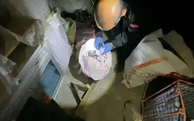 Polis çatı katındaki çuvallarda 15 bin uyuşturucu hap ele geçirdi
