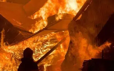 Samsun’da kereste fabrikası alev alev yanıyor
