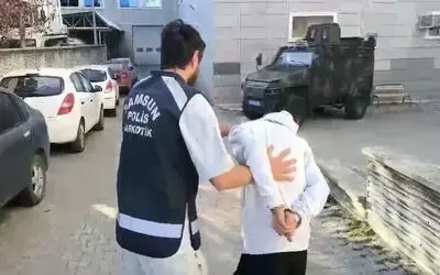 Uyuşturucudan 16 yıl 8 ay hapis cezası olan şahıs yakalandı
