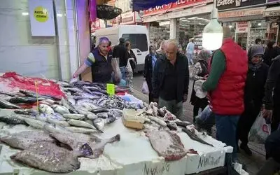 Karadeniz’deki olumsuz hava balık tezgahlarını etkiledi
