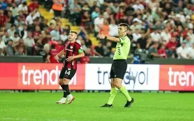 Samsunspor’dan hakem kararlarına tepki: "Emekler heba edildi"

