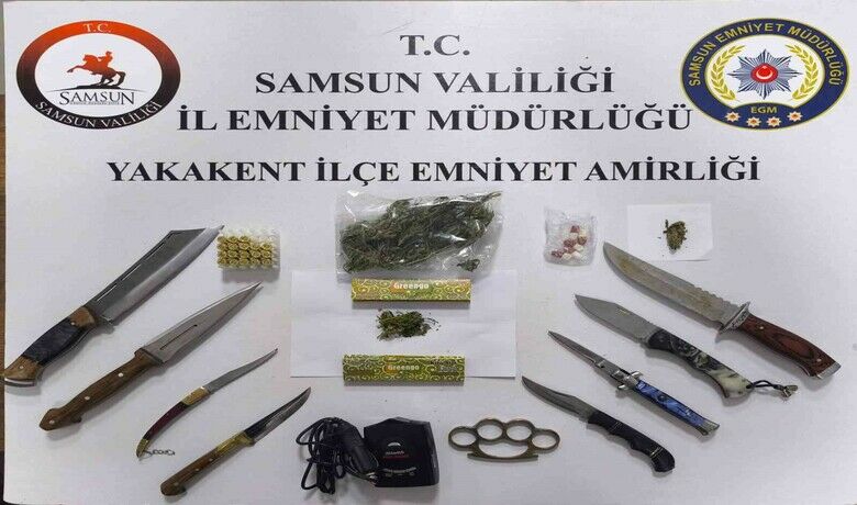 Narko alan uygulamasında silah, uyuşturucu ve radar tespit cihazı ele geçirildi