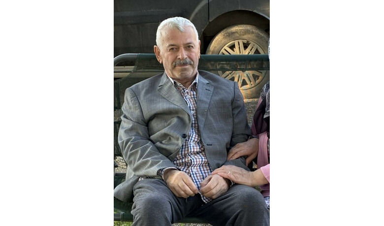Turan Varlı Vefat Etti - Bafra’nın Karıncak köyünden; merhum Mustafa Varlı’nın oğlu; Dursun ve Kadir Varlı’nın babası; Osman, Hüseyin ve Hasan Varlı’nın abileri; hal esnaflarından Hacı Turan Varlı vefat etti.