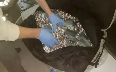 Samsun’da depodaki valizde 20 bin sentetik ecza ele geçirildi
