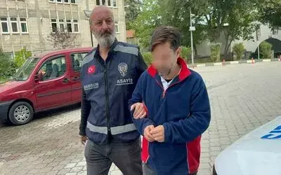 Balkondan girdiği evlerden 70 bin liralık eşya çalan hırsız tutuklandı
