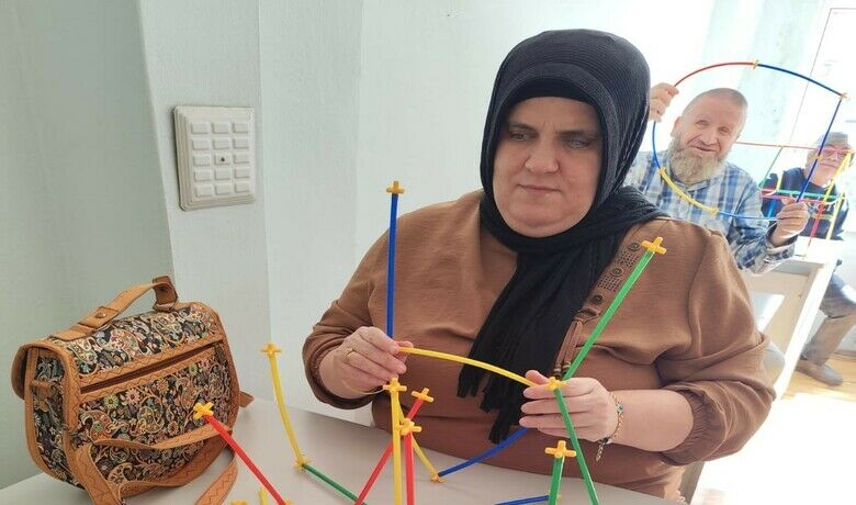 Bafra’da görme engellilere "Akılve Zeka Oyunları Kursu" - Samsun Bafra Görme Engelliler Derneği ile Bafra Halk Eğitim Merkezi iş birliğiyle "Akıl ve Zekâ Oyunları Kursu" açıldı.