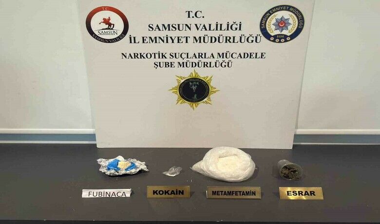 Samsun’un 4 ilçede eşzamanlı uyuşturucu operasyonu: 9 gözaltı - Samsun’da narkotik polisi tarafından 4 ilçede düzenlenen eş zamanlı uyuşturucu operasyonunda 9 kişi gözaltına alındı.