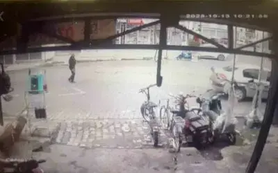 Banka soyguncusunun yakalanma anı güvenlik kamerasında
