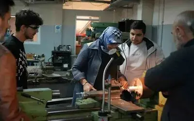 45 yaşında üniversiteye başladı, endüstriyel kalıpçılık bölümünün tek kadın öğrencisi oldu
