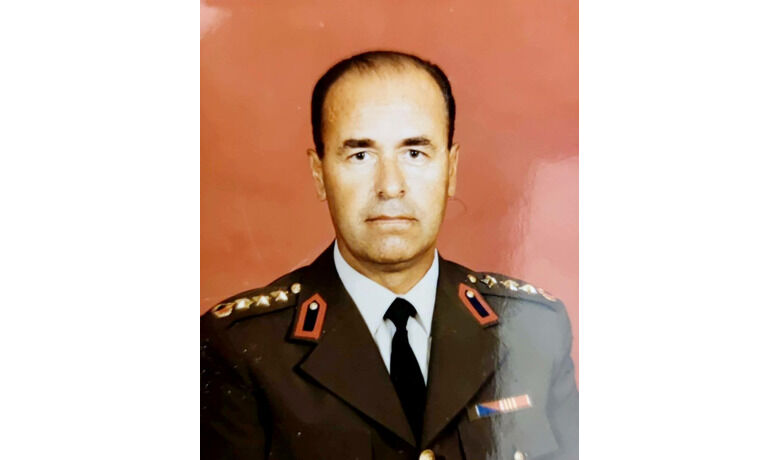 Hüseyin Yavuz Vefat Etti - Bafra’nın Sürmeli Köyü’nden; Gülay Yavuz’un eşi, Sibel Pamukçu’nun babası, Levent Pamukçu’nun kayınpederi, Pelin İrem ve Yasin’in dedesi, Dr. Ahmet Yavuz’un abisi, Nejat Çuhacı ve Dr. Tamer Kutlu’nun eniştesi, Emekli Jandarma Kıdemli Albay Hüseyin Yavuz hayatını kaybetti.