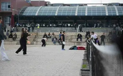 "Ekranı Bırak, Raketi Kap" etkinliğiyle teknoloji bağımlılığına karşı farkındalık oluşturuldu
