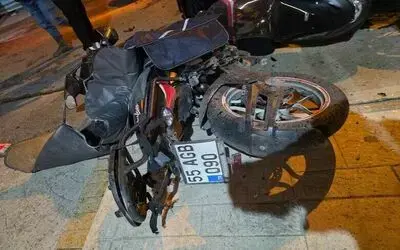 Samsun’da motokurye ile otomobil kafa kafaya çarpıştı: 1 yaralı
