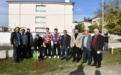 Vezirköprü’de Gazze ve şehitler için fidanlar toprakla buluştu
