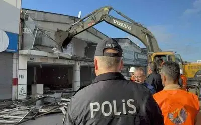 Gülsan Sanayi Sitesi’nde ilk yıkım  başladı
