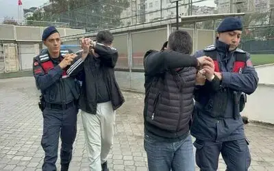Araçlarında uyuşturucu hap ele geçirilen 2 kişi gözaltına alındı
