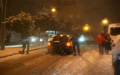 Samsun’da yoğun kar yağışı sürücülere zor anlar yaşattı
