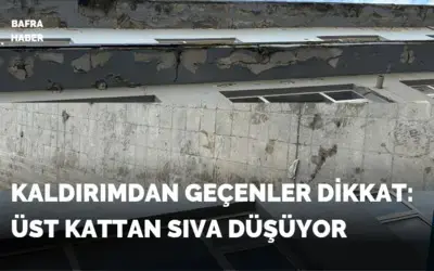 Kaldırımdan Geçenler Dikkat: Üst Kattan Sıva Düşüyor