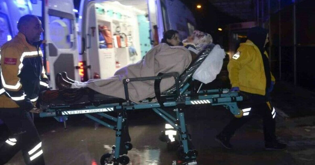 Alaçam yolunda zincirleme kaza: 5 yaralı