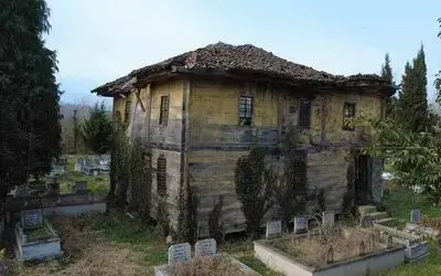 Asırlık cami ilgi bekliyor
