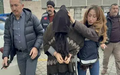 Yasak aşk cinayetinde pazarcının boğazı kesilerek öldürülmesiyle ilgili 3 kişi adliyeye sevk edildi
