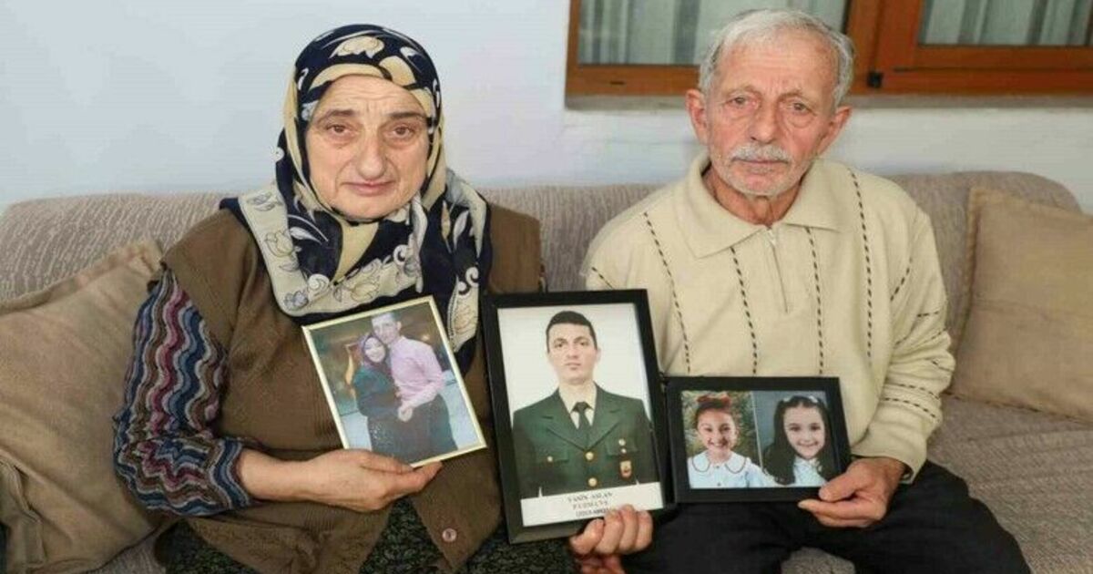 Depremde yok olan aile, yürekleri burktu