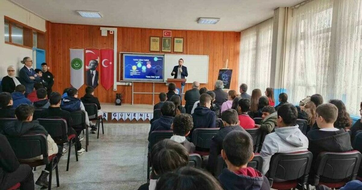Bafra’da ortaokul öğrencilerine "dijital güvenlik" eğitimi