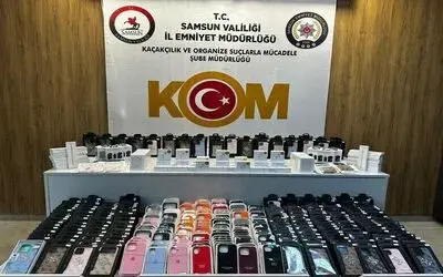 Samsun’da 1 milyon TL’lik kaçak elektronik eşya ve aksesuarı ele geçirildi
