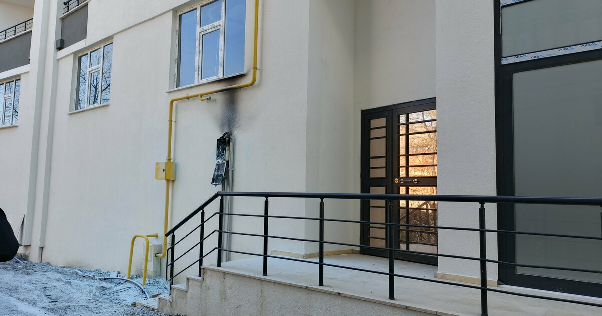 Bafra’da elektrik panosu yangını
