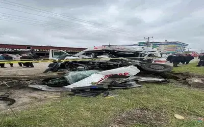 Vakaya giden ambulans kaza yaptı: 1 ölü, 3 yaralı
