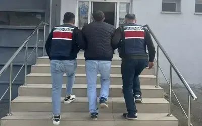 22 yıl hapis cezası bulunan firari saklandığı evde yakalandı
